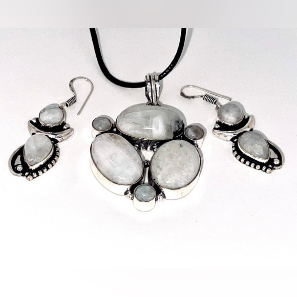 Multiple Rainbow Moonstone Pendant & Earrings - Picture 7 of 10